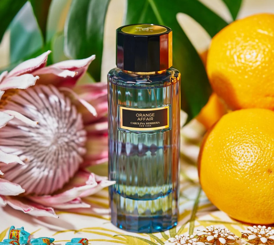 Orange Affair by Carolina Herrera Eau De Toilette Spray (Unisex) 3.4 fl.oz.